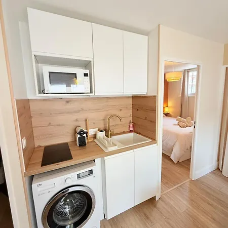 Le Cocon De - T2 Cosy, Grande Terrasse, Clim, Parking Proche Appartamento